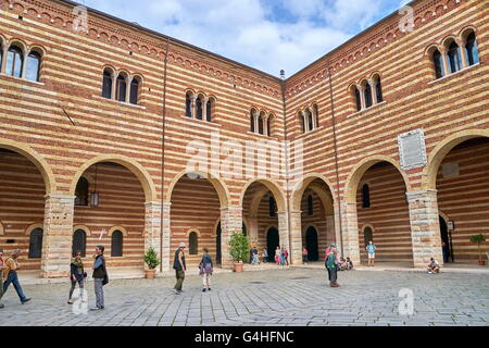 Palazzo della Ragione, la vieille ville de Vérone, Vénétie, Italie Banque D'Images