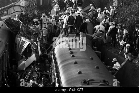 CLAPHAM RAIL CRASH/services de secours sur le lieu de l'incident Banque D'Images