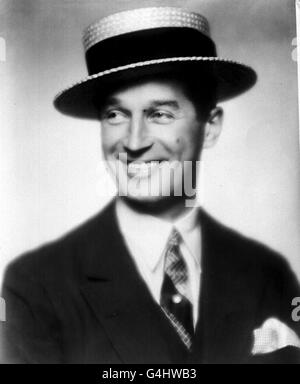 MAURICE CHEVALIER : 1930. L'acteur et chanteur français Maurice Chevalier. Banque D'Images