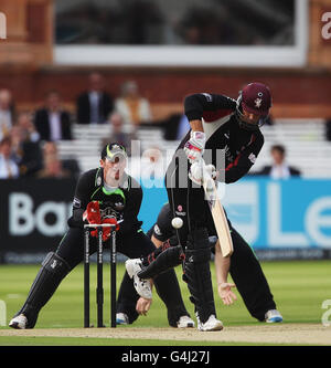 Cricket - Clydesdale Bank 40 - finale - Surrey contre Somerset - terrain de cricket de Lord.Les chauves-souris Marcus Trescothick de Somerset lors de la finale 40 de Clydesdale Bank au terrain de cricket de Lord, Londres. Banque D'Images