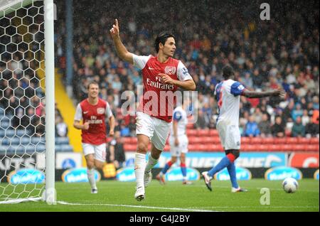 Soccer - Barclays Premier League - Blackburn Rovers / Arsenal - Ewood Park.Mikel Arteta, d'Arsenal, célèbre son deuxième but Banque D'Images