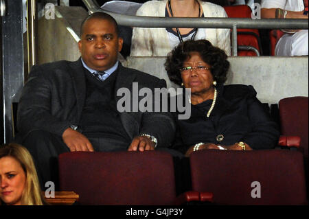 Michael Forever Tribute concert - Cardiff.Katherine, la mère de Michael Jackson, au Michael Forever Tribute concert, au Millennium Stadium, à Cardiff. Banque D'Images