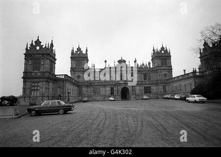 PA NEWS PHOTO 27/1/77 LES TOURS MENTMORE, PRÈS DE LEIGHTON BUZZARD, BUCKINGHAMSHIRE, UNE DEMEURE VICTORIENNE CONSTRUITE POUR LE BARON DE ROTHSCHILD EN 1851. Banque D'Images