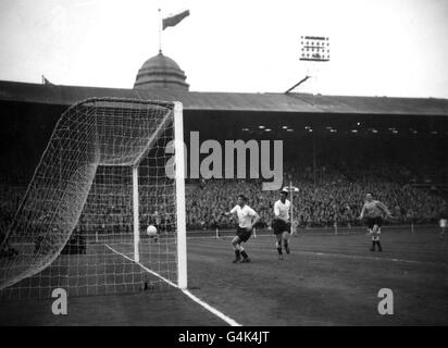 Soccer - Jeux Olympiques de Melbourne 1956 - tour de qualification - Deuxième étape - Grande-Bretagne et d'Irlande du Nord / Bulgarie - Wembley Banque D'Images