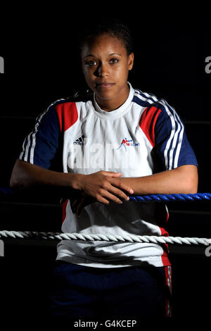 Natasha Jonas en Grande-Bretagne pendant la Journée des médias des Championnats de boxe amateur de Womens à l'Institut anglais du sport, Sheffield. Banque D'Images