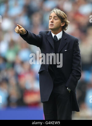 Football - Barclays Premier League - Manchester City / Aston Villa - Etihad Stadium. Roberto Mancini, directeur de Manchester City Banque D'Images