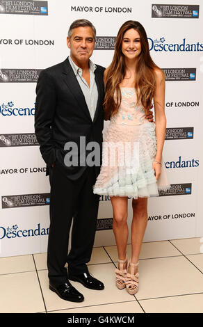 George Clooney et Shailene Woodley arrivent à la première des descendants à l'Odeon Leicester Square, Londres, dans le cadre du 55e BFI London film Festival. Banque D'Images