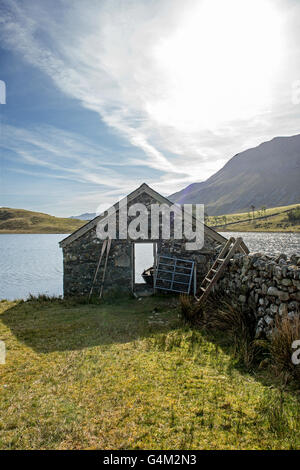 Creggennen avec lake boat house Banque D'Images