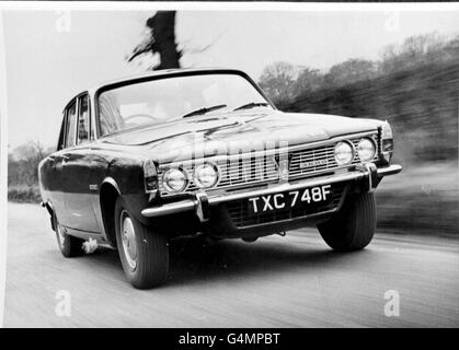 Fichier de bibliothèque 133636-1 daté du 15.4.68 du Rover 3500. La dernière voiture de Rover, le Rover 75, a été lancée à Londres le jeudi 17 juin 1999. Photo PA : voir l'histoire PA TRANSPORT Rover Banque D'Images