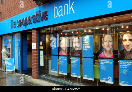 Vue générale d'une succursale de la Co-operative Bank à Derby. Banque D'Images