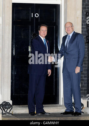 Le Premier ministre David Cameron rencontre son homologue libanais Najib Mikati avant des pourparlers au 10 Downing Street. Banque D'Images