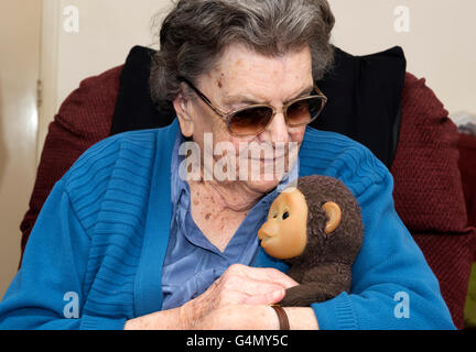 94-ans femme souffrant de démence. Banque D'Images