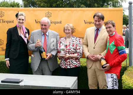 Les courses de chevaux - 2011 Glorious Goodwood Festival - Sussex Stakes jour glorieux - Goodwood Racecourse Banque D'Images