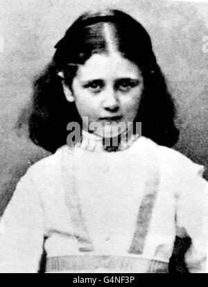 Photos PA une image de fichier de bibliothèque non datée d'un jeune Beatrix Potter, âgé de neuf ans Banque D'Images