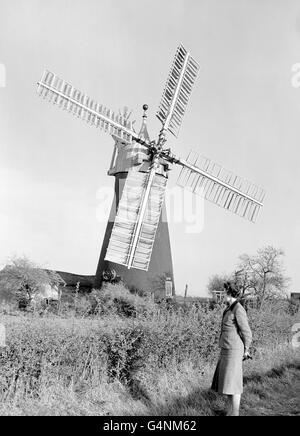 Le moulin à vent de North Leverton, près de Newark, dans le Nottinghamshire, construit en 1813 par un groupe d'agriculteurs locaux. Banque D'Images