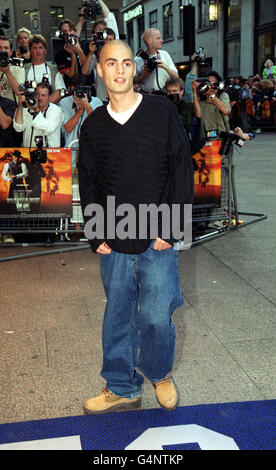 Bobak Kianoush du groupe pop Another Level assiste à la première du film britannique de Wild West, au cinéma Odeon West End, Leicester Square, Londres. Banque D'Images