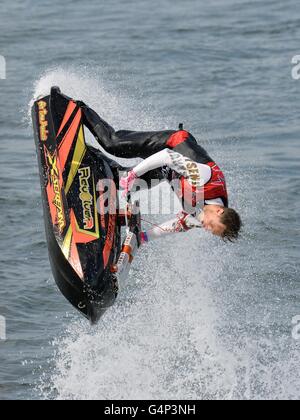 18 Juin, 2016. Greenock, Fonfría, Écosse, Royaume-Uni. La P1 Grand Prix écossais de la mer, est venu à Greenock et pour la première fois ravi les spectateurs d'embarcations à moteur, jetskis et Hydroflight dans un événement de deux jours. Alamy Live News Banque D'Images