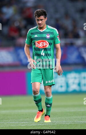 Ajinomoto Stadium, Tokyo, Japon. 18 Juin, 2016. Michael James (Albirex), 18 juin 2016 - Football/soccer : J1 2016 1ère phase ligue match entre C.F. Albirex Niigata Tokyo 1-1 au Stade Ajinomoto, Tokyo, Japon. © AFLO SPORT/Alamy Live News Banque D'Images