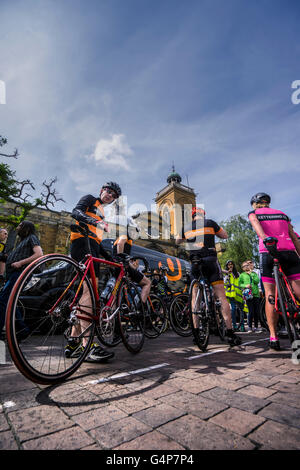 UK. 19 Juin, 2016. Aviva Women's Tour Étape 5 Northampton à Kettering Dimanche 19 Juin 2016 Crédit : PATRICK ANTHONISZ/Alamy Live News Banque D'Images