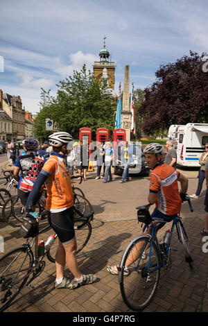 UK. 19 Juin, 2016. Aviva Women's Tour Étape 5 Northampton à Kettering Dimanche 19 Juin 2016 Crédit : PATRICK ANTHONISZ/Alamy Live News Banque D'Images