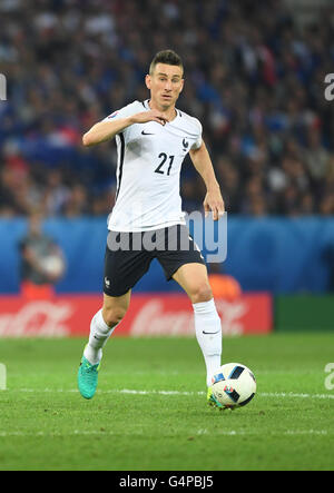 Lille, France. 19 Juin, 2016. Laurent Koscielny de France contrôle le ballon pendant l'avant-match entre la Suisse et la France au stade Pierre Mauroy à Lille, France, 19 juin, 2016. Photo : Marius Becker/dpa/Alamy Live News Banque D'Images