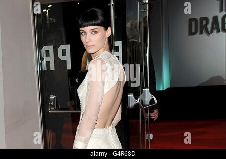 Rooney Mara arrive pour la première mondiale de The Girl with the Dragon Tattoo, à Odeon, Leicester Square, Londres. Banque D'Images