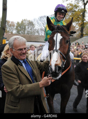 Clive Smith, propriétaire de Kauto Star, et Ruby Walsh, jockey célèbrent Après la victoire dans le Betfair Chase Banque D'Images