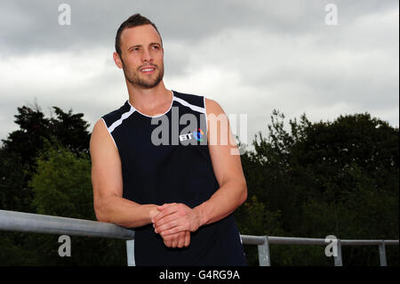 Oscar Pistorius lors d'une séance d'entraînement à Lee Valley Athletics Centre Banque D'Images