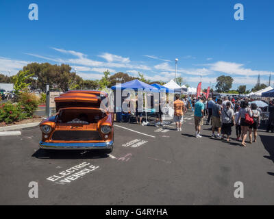 Menlo Park, CA/USA - 18 juin 2016 : Car Show et la Fête des Pères barbecue sur Facebook Marché de fermiers dans la région de Menlo Park, CA. Banque D'Images