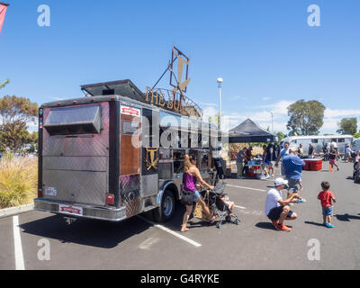 Menlo Park, CA/USA - 18 juin 2016 : Car Show et la Fête des Pères barbecue sur Facebook Marché de fermiers dans la région de Menlo Park, CA. Banque D'Images