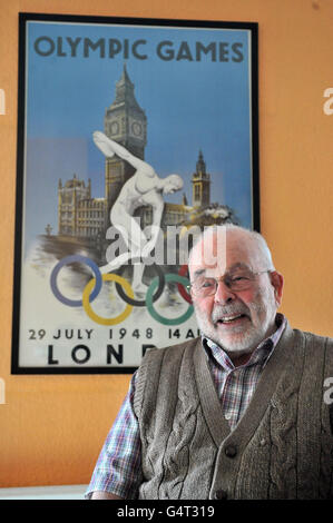 L'ancien lutteur olympique Ray MyLand, de Leigh-on-Sea, dans l'Essex, qui a participé aux Jeux Olympiques de Londres en 1948. Banque D'Images
