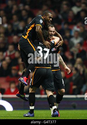 Steven Fletcher (à droite) de Wolverhampton Wanderers célèbre le premier score de son côté but du jeu avec les coéquipiers Banque D'Images