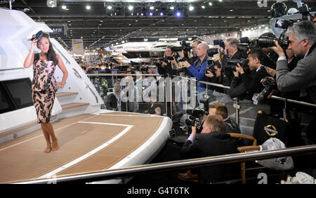 Tamara Ecclestone au London Boat Show dans le centre Excel des Docklands de Londres ce matin. Banque D'Images