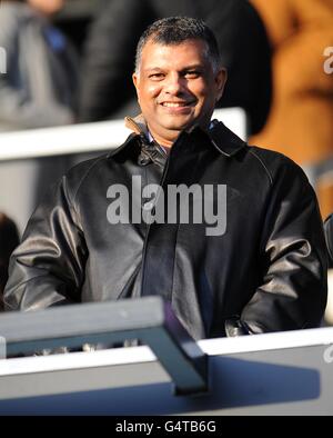 Soccer - Barclays Premier League - Queens Park Rangers v Norwich City - Loftus Road.Tony Fernandes, propriétaire des Queens Park Rangers, dans les tribunes Banque D'Images