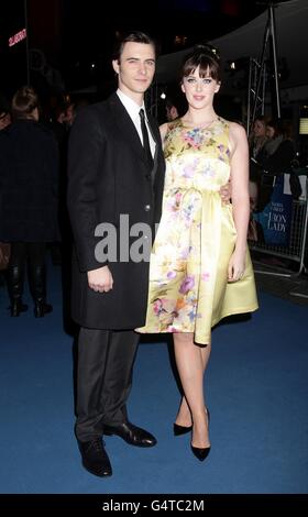 Harry Lloyd et Alexandra Roach arrivent à la première européenne de la Dame de fer, au BFI Southbank, Belvedere Road, Londres. Banque D'Images