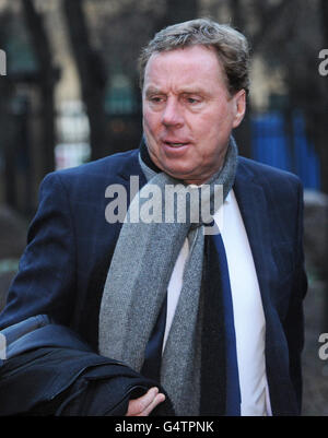 Harry Redknapp, directeur de Tottenham Hotspur, arrive au tribunal de la Couronne de Southwark, à Londres, où il est accusé d'évasion fiscale. Banque D'Images