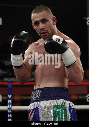 Boxe - Concours MiddlewEight - Ryan Toms contre Joe Selkirk - Liverpool Olympia.Lyndon Newman après sa course Light-Middlewhuit contre Steve Spence Banque D'Images