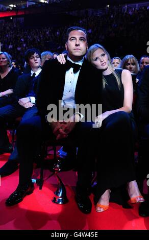 National Television Awards 2012 - spectacle - Londres.David Walliams et son épouse Lara Stone lors des prix de l'ont 2012 à l'O2, Greenwich, Londres Banque D'Images