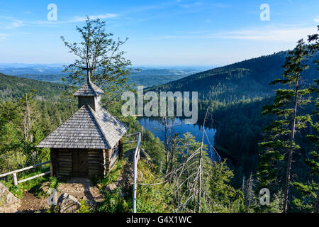 Chapelle Rachelseekapelle avec vue au lac Rachelsee, Nationalpark Bayerischer Wald, forêt de Bavière, Allemagne, le Parc National de Baye Banque D'Images