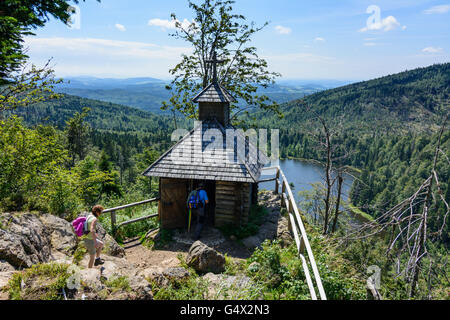 Chapelle Rachelseekapelle avec vue au lac Rachelsee, Nationalpark Bayerischer Wald, forêt de Bavière, Allemagne, le Parc National de Baye Banque D'Images