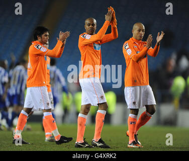 Les joueurs de Blackpool dont Ludovic Sylvestre (au centre) célèbrent après leur 3-0 Victoire sur Sheffield mercredi Banque D'Images