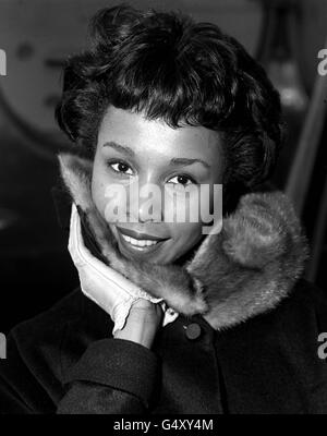 La chanteuse et actrice américaine Diahann Carroll Banque D'Images