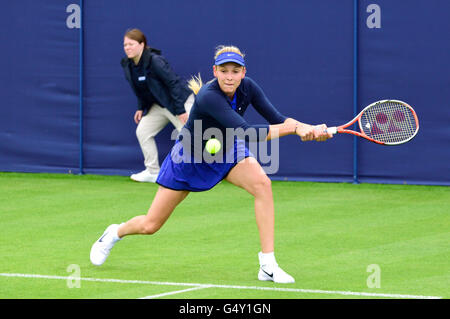 Donna Vekic (Croatie) jouant dans le premier tour de qualification, Aegon International, Eastbourne, 2016. (Photographe accrédité) Banque D'Images