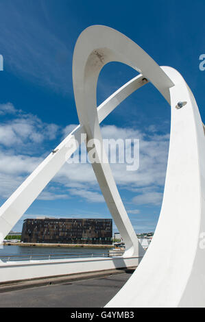 Le "Pont des Docks' (2005) et à l'École maritime (école nautique), Le Havre, Normandie, France Banque D'Images