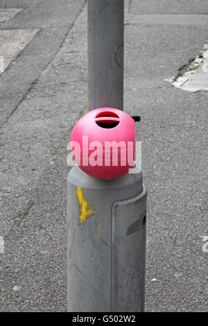 Gumdrop point de collecte sur un lampost, Banque D'Images