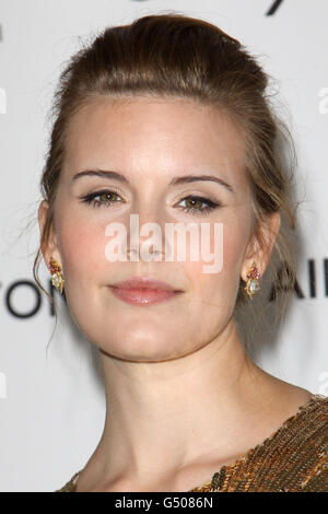 Maggie Grace arrive pour la soirée de visualisation des prix de l'Académie Elton John AIDS Foundation au West Hollywood Park à Los Angeles, États-Unis. Le dimanche 26 février 2012.() Banque D'Images