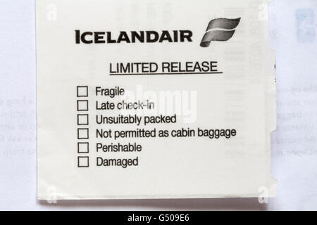 Cases à cocher sur l'étiquette de bagages Icelandair Banque D'Images