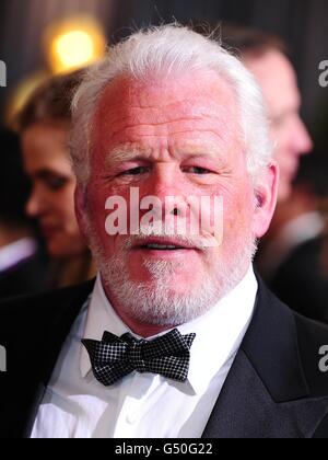 Nick Nolte arrive au 84e Annual Academy Awards, qui s'est tenu au Kodak Theatre de Los Angeles, en Californie, aux États-Unis, le 26 février 2012.() Banque D'Images