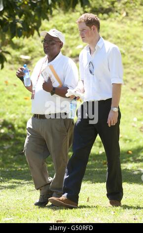 Le prince Harry visite le temple maya à Xunantunich, Belize, le deuxième jour de sa visite de 10 jours au Belize, aux Bahamas, en Jamaïque et au Brésil. APPUYEZ SUR ASSOCIATION photo. Date de la photo: Samedi 3 mars 2012. Voir l'histoire de l'AP, ROYAL Harry. Le crédit photo doit être le suivant : marquer grand/courrier quotidien/fil PA Banque D'Images