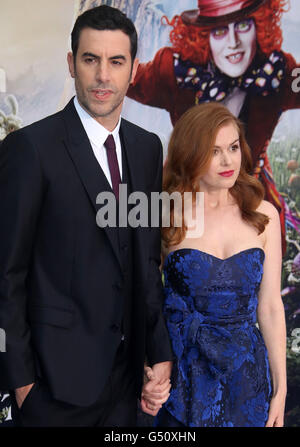 10 mai 2016 - Sacha Baron Cohen et Isla Fisher à 'Alice à travers le miroir' European Film Premiere à Odéon, L Banque D'Images